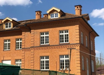 Кирпич лицевой желтый "Соломенный" с поверхностью Береста ГКЗ